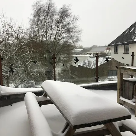 Meijnerswijk, Free Parking, Electric Parking, Kitchen,living Room, Free Coffee Machine Geen Jongeren Onder 25 Jr Aparthotel 4*